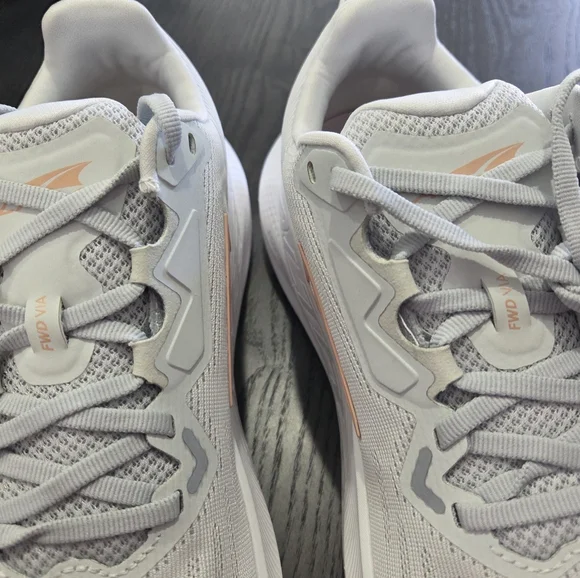 Altra Women's FWD VIA Sneakers - Light Grey - Picture 4 of 8